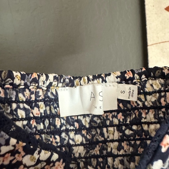 ASTR the label Sylvie Dress in Navy Ditsy - Picture 5 of 6